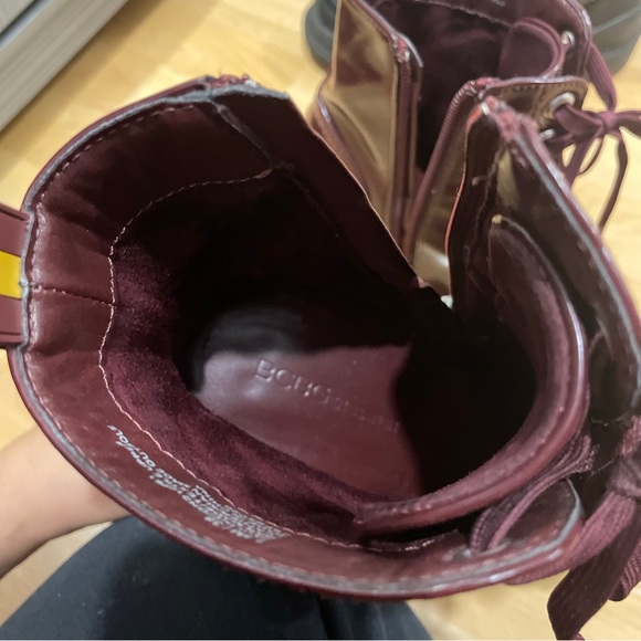 BCBG BOOTS - Picture 9 of 10